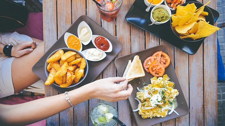 Infografía: Determinan cuánto café, alcohol, azúcar, sal o agua son capaces de matarnos 