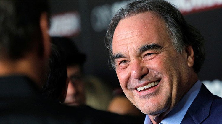 Oliver Stone a RT: "Es estúpido decir una y otra vez: '¡que vienen los rusos!"