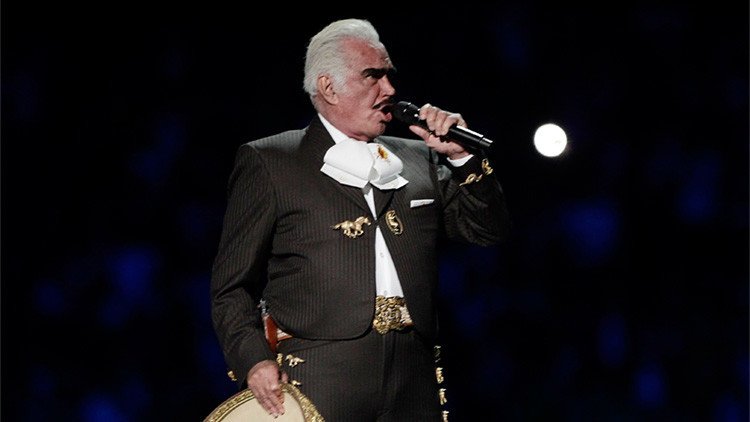 El cantante mexicano Vicente Fernández pide el voto para Hillary Clinton a ritmo de ranchera (VIDEO)