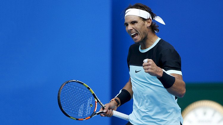 EMOTIVO VIDEO: Rafa Nadal para el partido para ayudar a encontrar una niña perdida