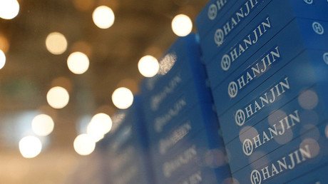 El curioso caso de los 540.000 contenedores atascados en alta mar sin destino alguno