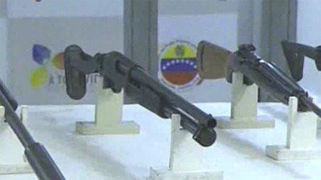 Video: Caracas decomisa arsenal con el que la oposición quería dar "un golpe de Estado planificado"