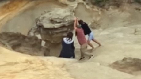 Video: Unos vándalos destruyen una maravilla natural de EE.UU.