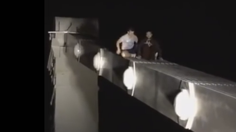 Se arrepiente de suicidarse desde un puente... pero tuvo un final trágico