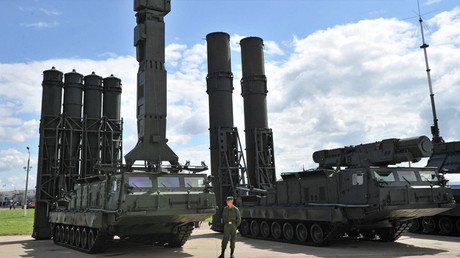 El sistema de defensa aérea ruso S-300V4 se arma con misiles hipersónicos