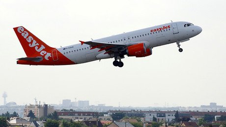 Un inmigrante grita decenas de veces "Allahu Akbar" y "Vamos a morir" en pleno vuelo (AUDIO)