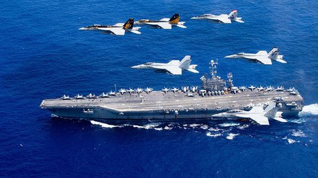 Bebé naval: una marinera estadounidense da a luz a bordo de un portaviones