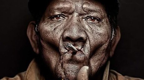 Un fotógrafo retrata la Caracas insumisa en los rostros de su gente