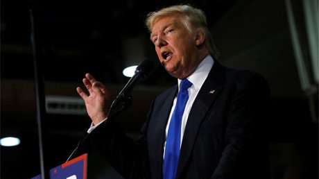 Hawking y otros 375 científicos arremeten contra Trump en una carta abierta