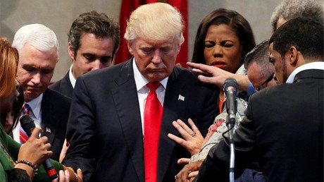 Donald Trump recibe 'la protección de Dios' para superar "un ataque satánico concentrado" (VIDEO)