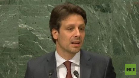 Canciller de Ecuador: "Las élites utilizan todos sus recursos para desestabilizar a los gobiernos"