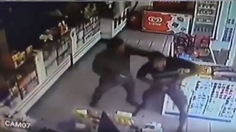 FUERTES IMÁGENES (18+): Dos policías brasileños se disparan por error en un sangriento tiroteo