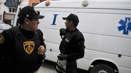 'Asesinato democrático y participativo': Mujer acusada de brujería, quemada viva en Perú