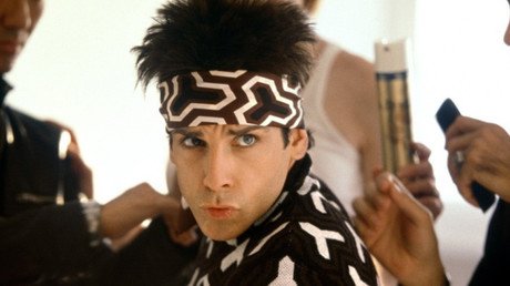 ¿Los efectos del alcohol?: la foto que tiene entrecerrando los ojos a miles de personas en Facebook