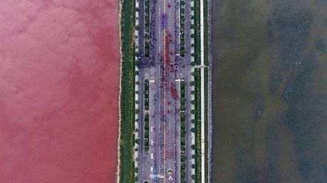 El 'mar Muerto' chino se tiñe de rojo sangre (foto, video)