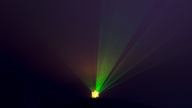 Científicos rusos logran cargar un teléfono móvil con un láser a una distancia de 1,5 kilómetros