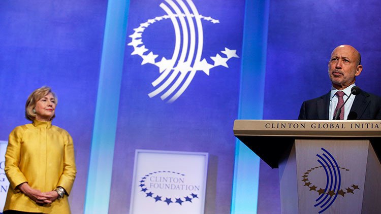 El director ejecutivo de Goldman Sachs reconoce su apoyo a Hillary Clinton