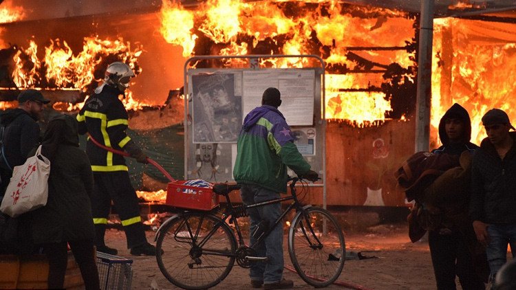 Cinco hombres violan a una etíope mientras Francia desmantela 'La Jungla' de Calais