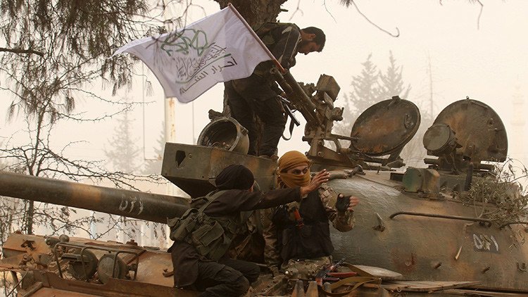 Los terroristas intensifican sus ataques en Alepo dejando 15 muertos y más de 150 heridos