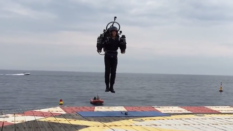 Vídeo: Prueban una mochila propulsora de última generación