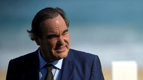 Oliver Stone: "¿Cuántos países musulmanes ha bombardeado Obama? ¡Es peor que Bush!"