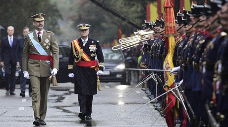 Video: España celebra el Día de la Fiesta Nacional, en medio de la polémica