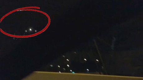 Video: Un impresionante objeto volador ilumina el cielo de Ginebra