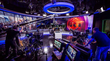 Medios británicos desvirtúan los hechos sobre el cierre de cuentas bancarias de RT en Reino Unido