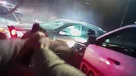 Video: La Policía mata a tiros a un exmiembro del Cuerpo de Marines sospechoso de robos en EE.UU. 