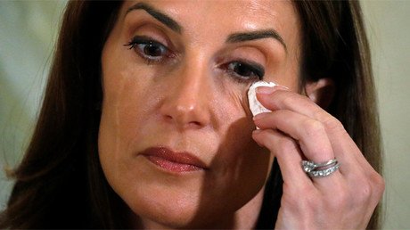 Una instructora de yoga, la décima mujer en denunciar a Trump por abusos