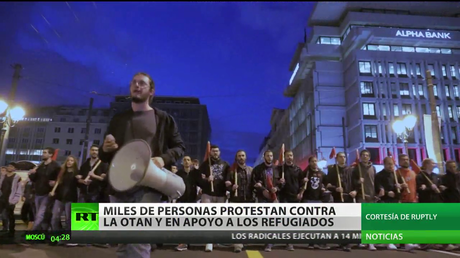 Grecia: Miles de personas protestan en Atenas contra la OTAN y en apoyo a los refugiados