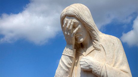 Otro 'Ecce Homo': intenta restaurar una escultura del Niño Jesús... y sale esto