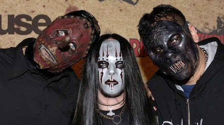 Slipknot cautiva Lima y deja un regalo especial en un restaurante de comida típica
