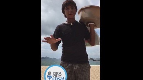 ¿El mejor vendedor de empanadas del mundo? Joven mexicano conquista millones de corazones