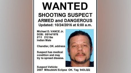 Criminal 'extremadamente peligroso' usó Facebook en vivo mientras huía de la policía  (VIDEO)