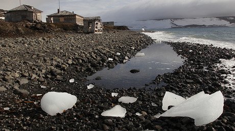 Encuentran más de 600 objetos de la base secreta nazi descubierta en el Ártico ruso