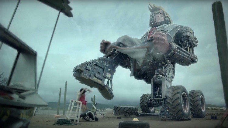 Humor contra Trump: Un cortometraje parodia el 'combate' de los latinos contra el multimillonario