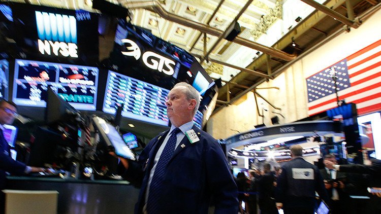 Los precios del petróleo caen con las elecciones estadounidenses de fondo