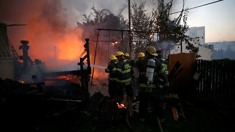 Palestina ayudará a Israel a combatir los incendios que arrasan el país 
