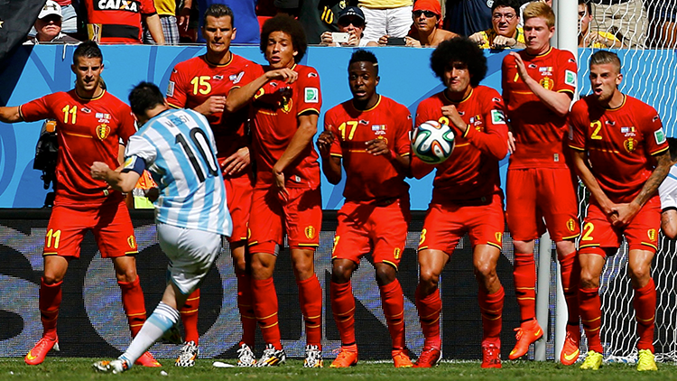 El desconocido jugador que no dejaba cobrar tiros libres a Messi