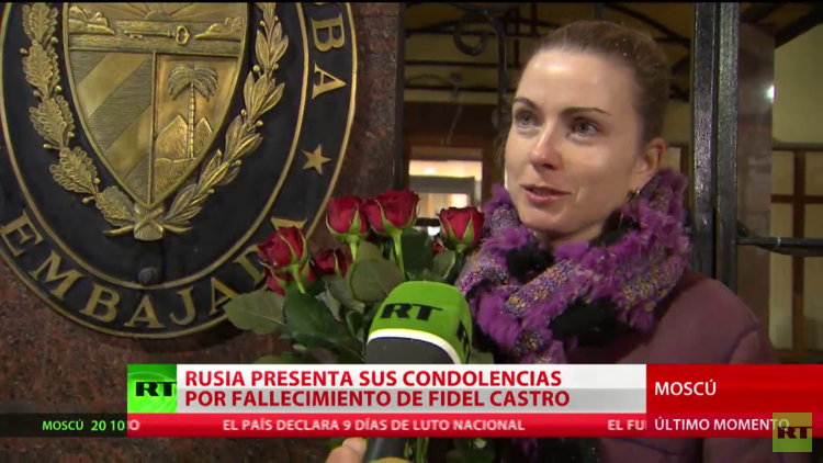 "Con él se acaba una época": rusos dan su pésame por la muerte de Fidel Castro