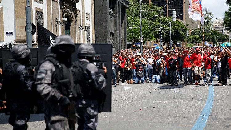 "No tienen ni dinero para ir al trabajo": los funcionarios brasileños "pasan hambre"