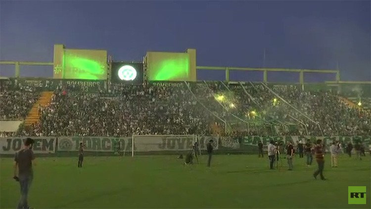 VIDEOS: Muestras de duelo en Brasil y Colombia por la tragedia del club Chapecoense