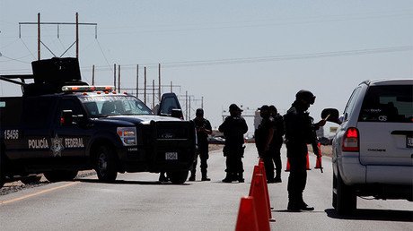 México: Un pasajero mata a cuatro asaltantes de un autobús y desaparece del lugar