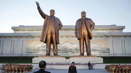 Dos bromistas australianos fingen ser golfistas y participan en un torneo en Corea del Norte