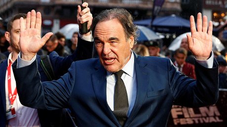 Oliver Stone sobre las elecciones en EE.UU.: "¿Qué les hace pensar que Clinton no es peligrosa?"