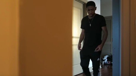 Pasa el peor rato de su vida al encontrar a su novia así (18+)