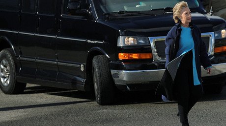 El FBI cierra la investigación contra Clinton dos días antes de las elecciones