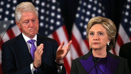 Demócratas sobre la derrota de Clinton: "Es bueno liberarnos de su control"