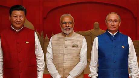 Analista indio: "no tenemos problemas con los rusos, pero sí con los chinos"